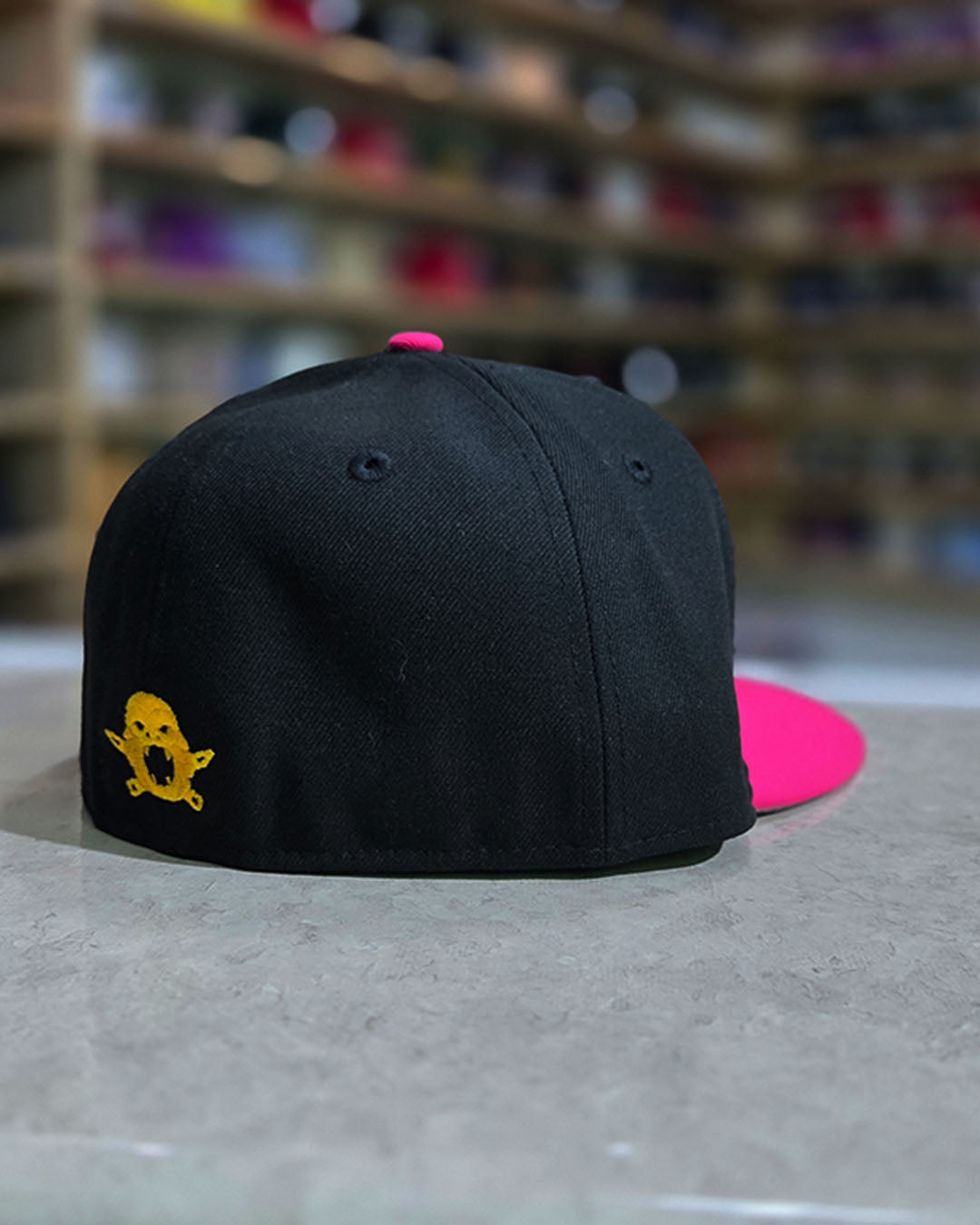 The Clink Room - 59FIFTY Neón Samurái
