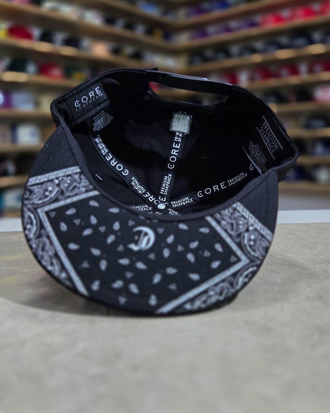 Core Footwear - Snapback Corempton