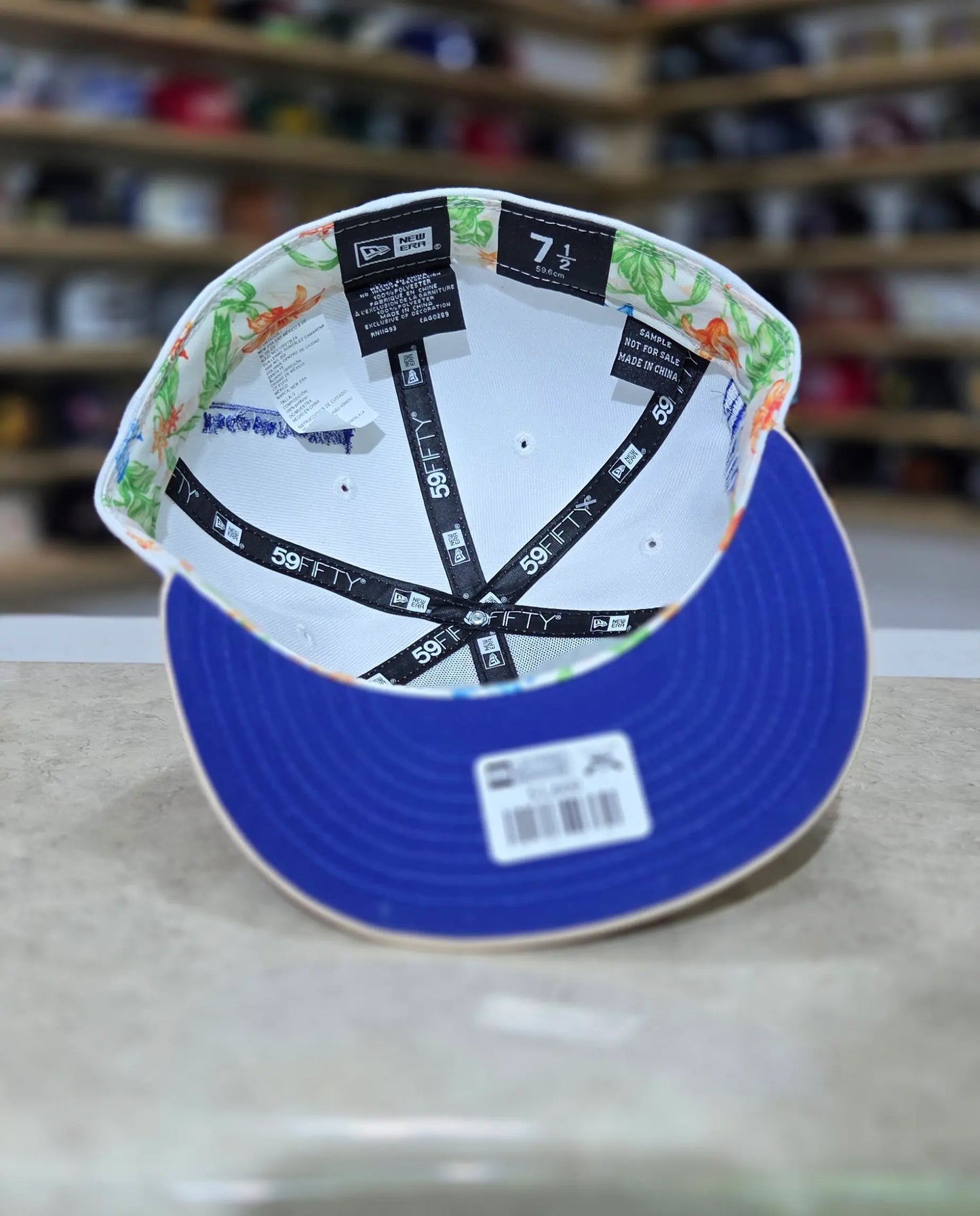 New Era Brand - 59FIFTY Script "SAMPLE"